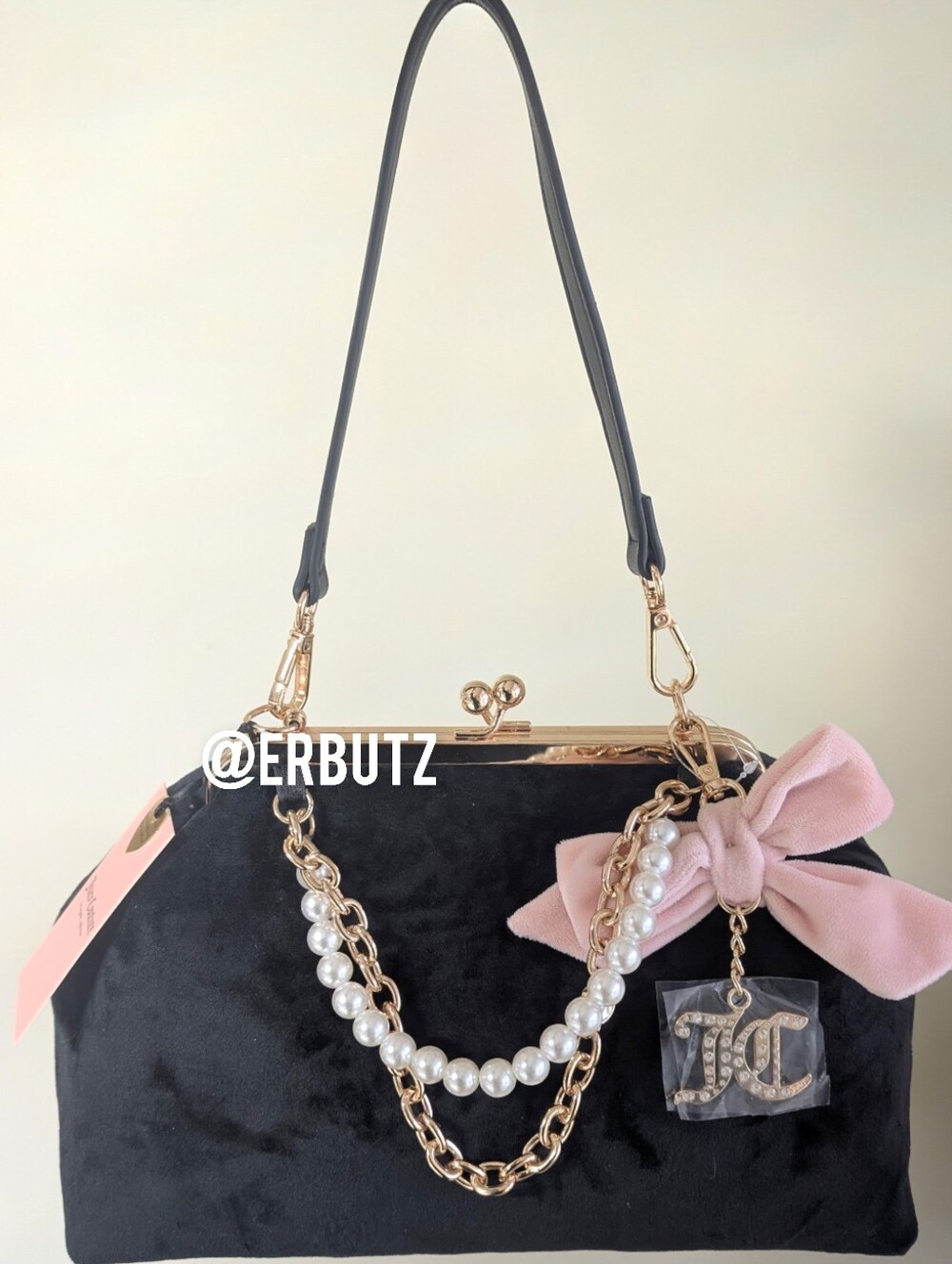 Viral 🎥 Juicy Couture Chic Y2K Medium Kiss Lock Frame Clutch, Licorice + Pink🩷
